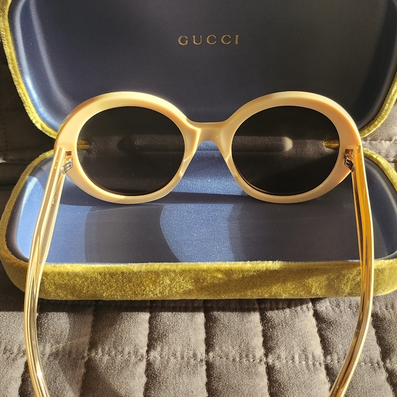 Gucci Cream Round Sunglasses - Picture 4 of 8